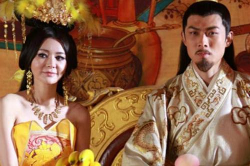 皇帝强纳太子妃,父子反目成仇太子弑君夺位!