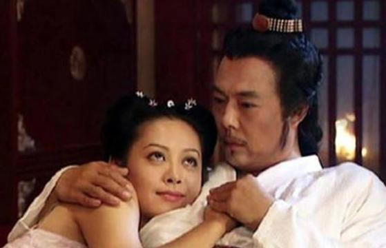 秦始皇身边两个最重要的女性，除了他母亲还有个是谁