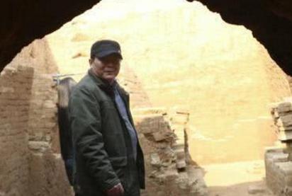 波斯文写成的墓碑,竟记载着惊人秘密