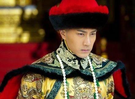 皇太极只是努尔哈赤的庶子 为何皇位会由他来继承的呢