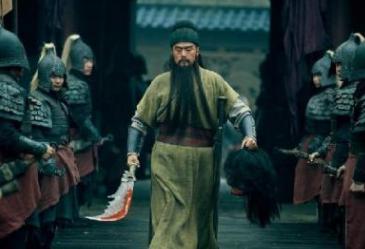 曹操对关羽的赏识是虚情假意吗