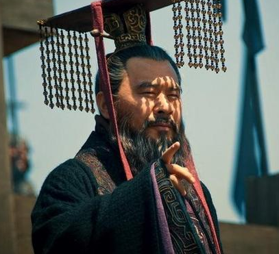 吕布一生有两大爱好 除了认干爹外就是喜欢杀干爹