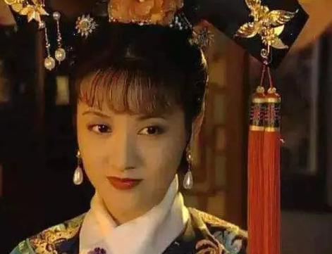 康熙驾崩后留下一宠妃，被雍正羞辱三次，最后直接被赶出宫中