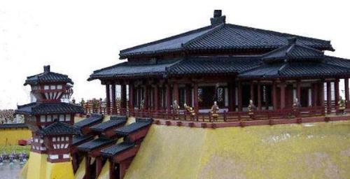 鲁考公真的整天忙于政务无暇顾及后宫吗