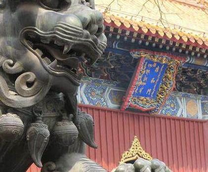 同样是对待蒙古残余势力 为何明朝修长城而清朝却要修寺庙呢