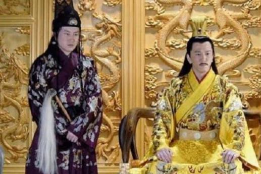他历经三朝皇帝,扶立两朝皇帝成为一代名相