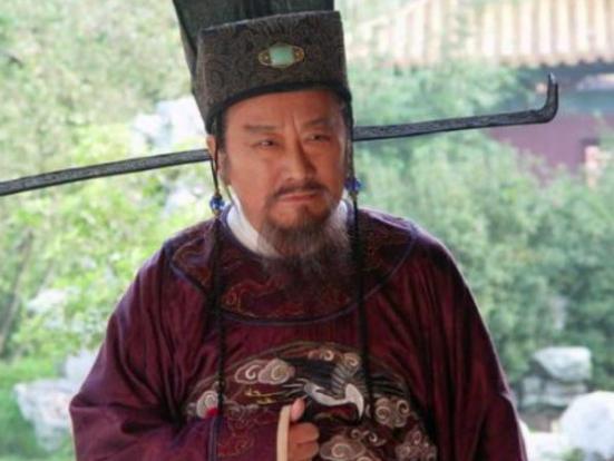 他历经三朝皇帝,扶立两朝皇帝成为一代名相