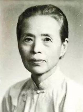她出生豪门嫁戏子,为何一生坎坷