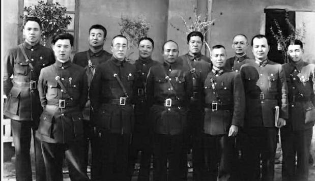 抗日将领庞炳勋投敌后，他的家人说了什么话让他无地自容