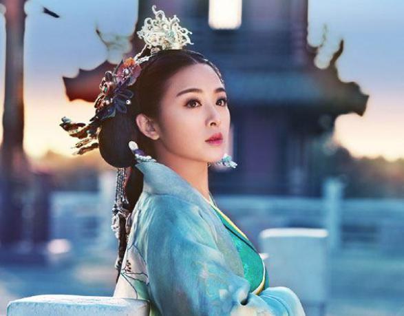 皇妃把儿子送给皇后,最后儿子当上了皇帝