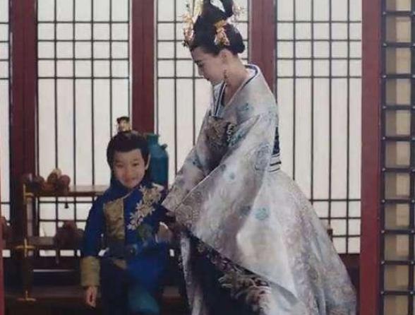 皇妃把儿子送给皇后,最后儿子当上了皇帝