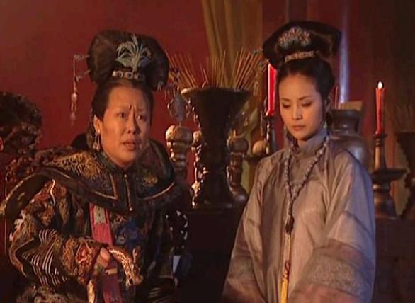 历史上两个女强人，一个千古流芳一个遗臭万年