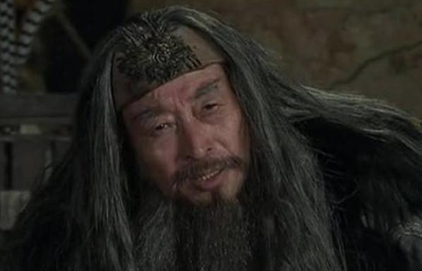 东汉末年军阀韩遂,马超都不得不巴结讨好他