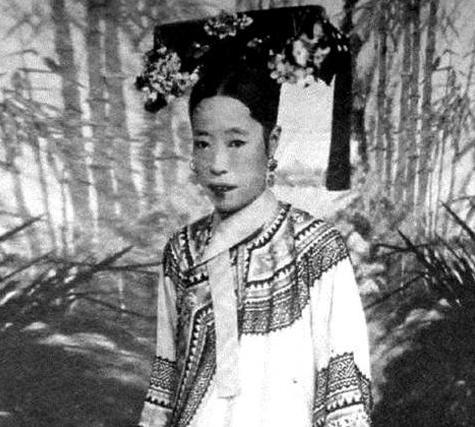日本人原本扶植的傀儡皇帝是谁