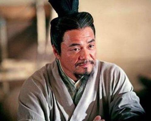 刘备年少时在干什么