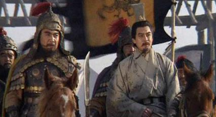 “郭嘉不死,卧龙不出”前面是什么