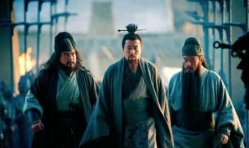 刘备厚赐群臣,却唯独冷落赵云