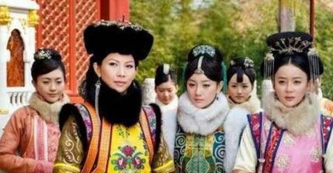 姐妹嫁给一对父子,姐姐很幸福,妹妹很凄惨