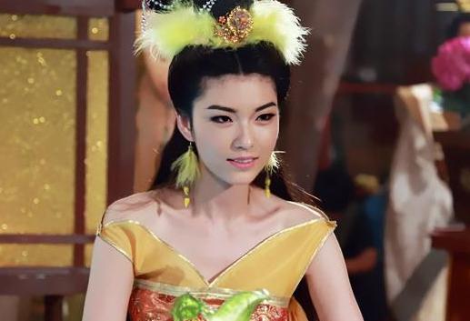 李常杰：原名吴俊，后改姓李，字常杰，越南李朝将领、宦官