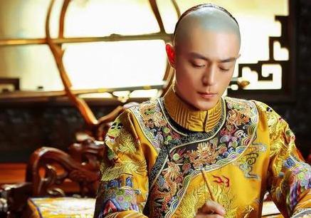 乾隆当满六十年皇帝就退位了 她的太上皇生活是什么样的