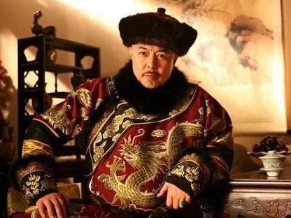 乾隆当满六十年皇帝就退位了 她的太上皇生活是什么样的