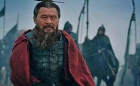 此人谋略胜过司马懿,曹丕想用却被曹操处死