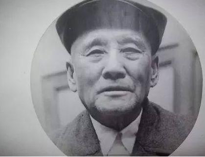 何长工：没被授衔的多面手军事家
