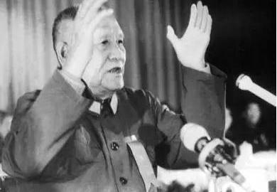 何长工：没被授衔的多面手军事家
