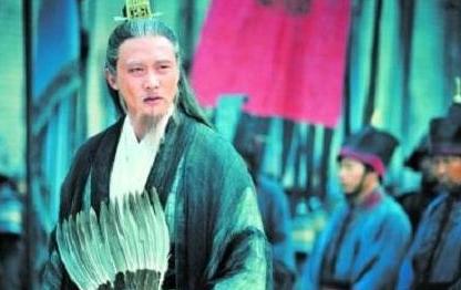 诸葛亮既然如此的赏识廖立 为何最后还将他贬为庶民呢