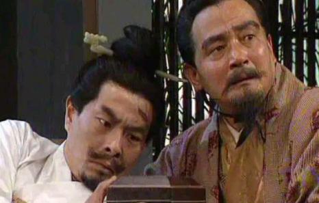 托孤大臣张昭对孙权有什么帮助