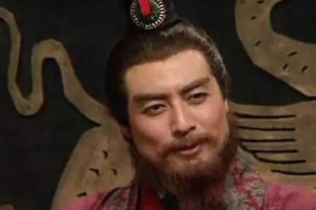托孤大臣张昭对孙权有什么帮助