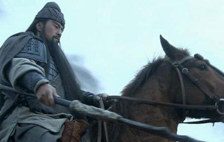 夏侯惇与关羽单挑谁更厉害 要不是他的话,武圣的地位应该换人了