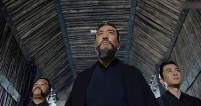 他是东汉末年名士 他的死完全出于自己的狂妄自大
