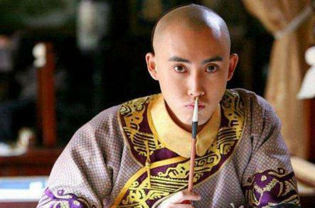 此人是努尔哈赤最看重的接班人,因性格骄纵被圈禁,35岁时被赐死
