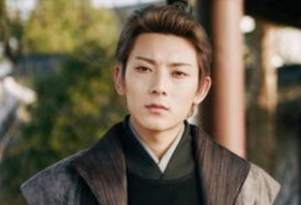 她14岁成皇后，最后为何会自焚而死