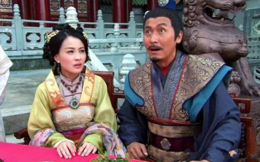 她克死七个丈夫无人敢娶，最后卖身为奴，孙子竟成了皇帝