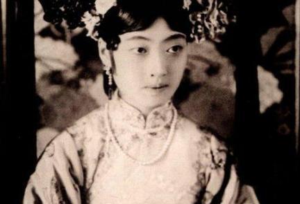 嫁给末代皇帝都很危险，婉容的父亲为何还将婉容嫁给溥仪