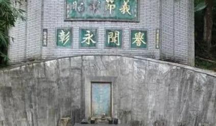 杜月笙坟墓无人问津,为何此人义务帮杜月笙扫墓