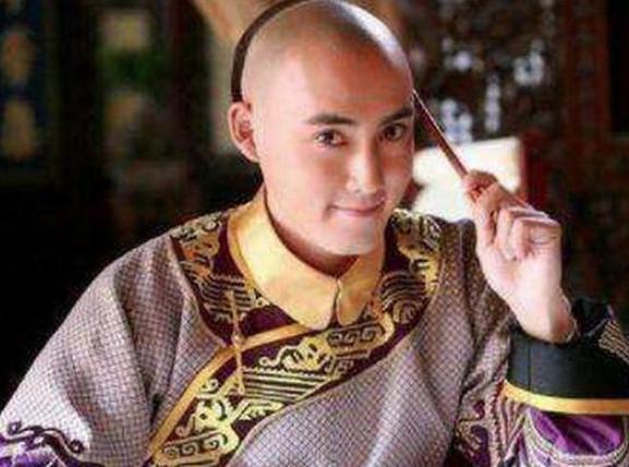 康熙63岁得一子,雍正为何把他当亲儿子养