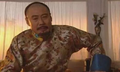 此人怕老婆怕糊涂了，给乾隆写了一封信，乾隆看后说：凌迟处死吧