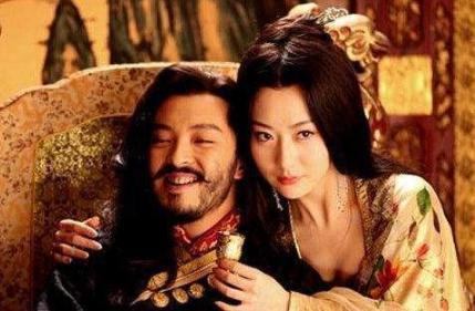 两个相似的王朝,两个相似的亡国之君!在临死时却有不一样的表现!