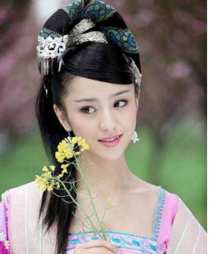 姐妹俩同嫁给皇帝,妹妹宠冠六宫,姐姐成皇后