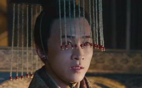 李傕郭汜爆发内讧时，贾诩为何没有劝阻他们