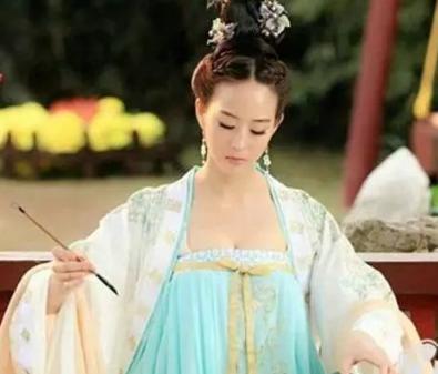 她5个月大就会说话，8岁落笔成文，是一代神童，24岁为李世民殉情 ！