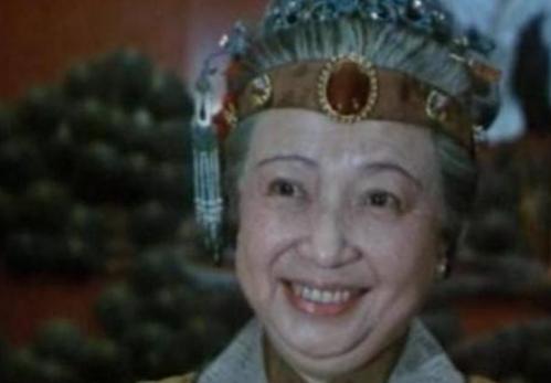 堂堂宰相，皇帝却让他娶60岁老妇做新娘，众人不解他开心!