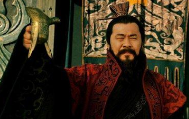 曹操为什仫喜欢戴“乱世奸雄”这顶帽子