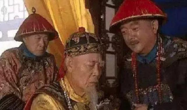 乾隆禅位给嘉庆后,和珅却犯了一个致命错误
