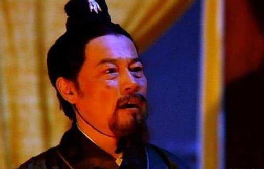 此人喝酒误事差点被刘备杀掉,诸葛亮极力担保说其是“社稷之器”
