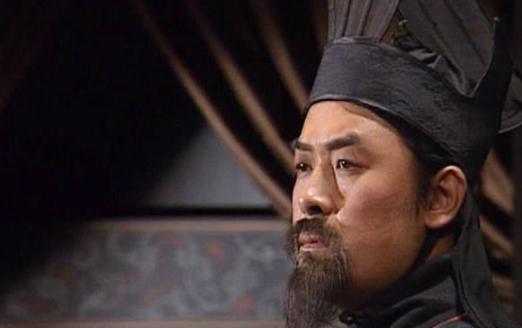 此人喝酒误事差点被刘备杀掉,诸葛亮极力担保说其是“社稷之器”