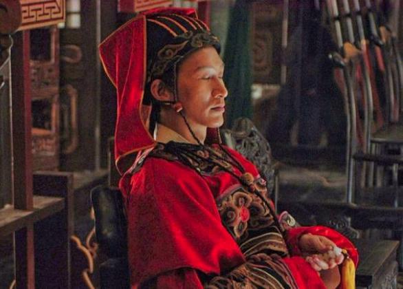 太监在唐朝能一手遮天,到清朝却变成碎催